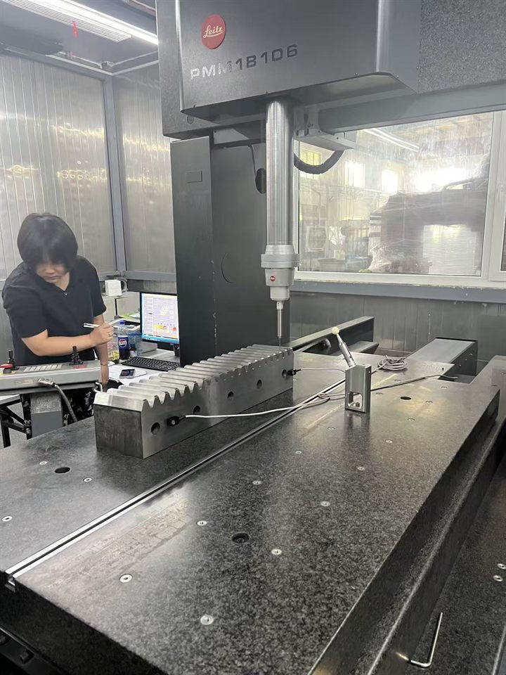 Transmission accuracy and special specifications