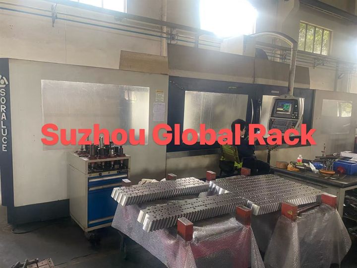 Five-face machining centre