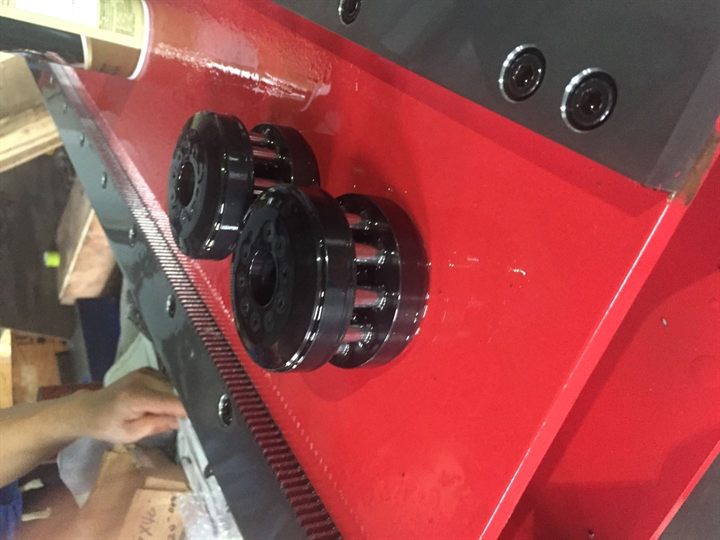 Single-axis gantry robot