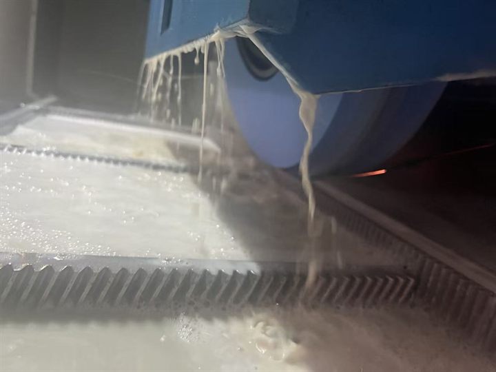 Grinding of rack-guideway components