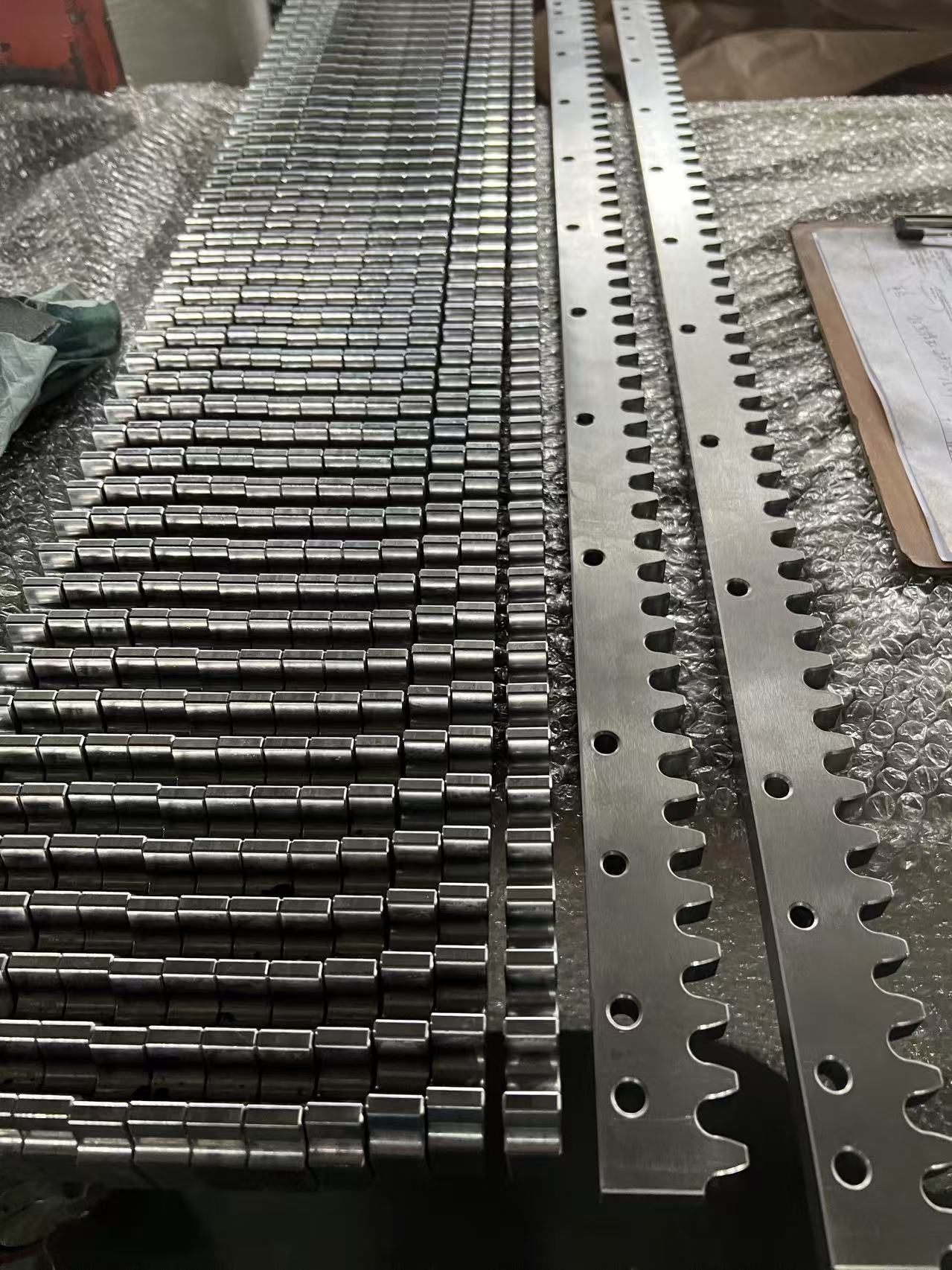 Zero-backlash roller rack and ring system