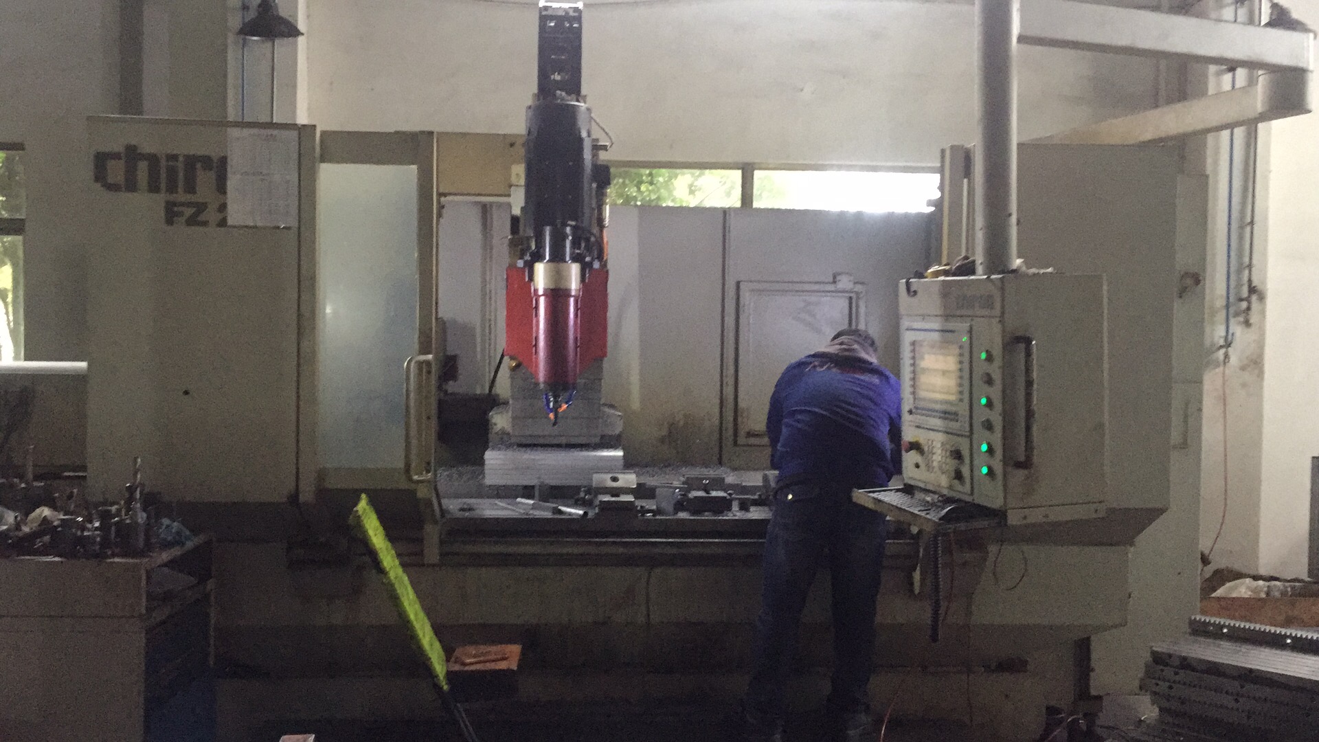 Five-face machining centre 3