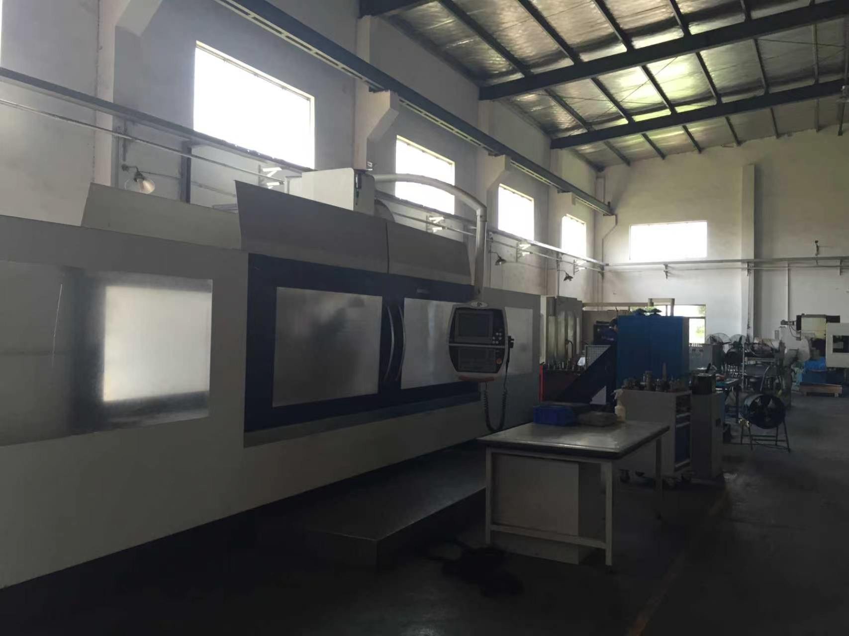 Five-face machining centre 4